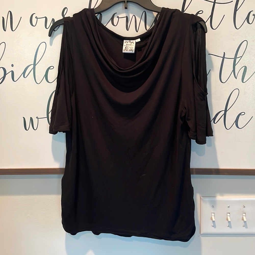 Parsley & Sage cold shoulder top